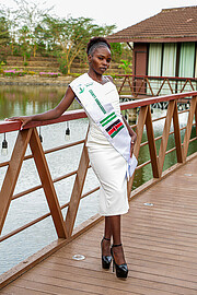 Runway,Highfashion,editorial ,commercial and runway model .. I use my platform to advocate for mental health and rebranding,, Open for colla