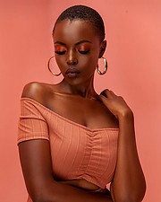 Winnie Wanja model. Photoshoot of model Winnie Wanja demonstrating Face Modeling.Face Modeling Photo #171713