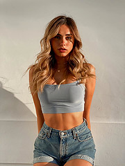 Xara Stergiou model (μοντέλο). Photoshoot of model Xara Stergiou demonstrating Fashion Modeling.Fashion Modeling Photo #223843