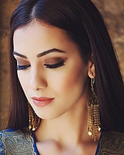 Zayneb Azzam model. Photoshoot of model Zayneb Azzam demonstrating Face Modeling.Face Modeling Photo #174427
